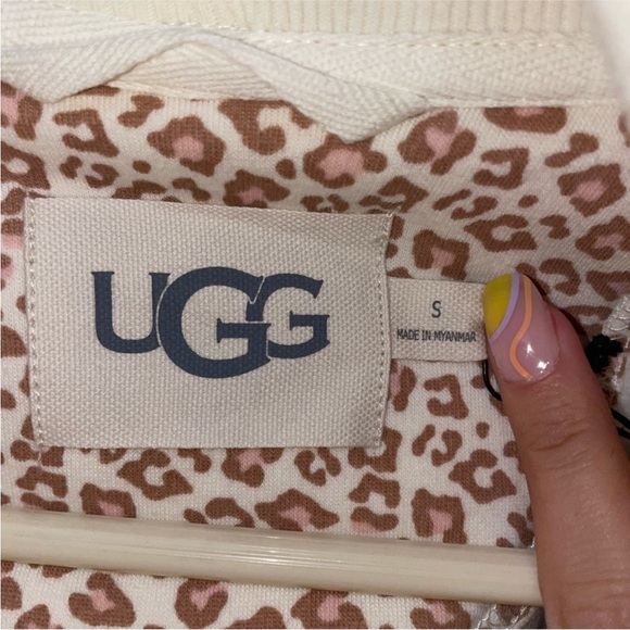 BRAND NEW UGG ROBE UGG - 🐆  DESIGN 🐆 💎💎 50% OFF NWT PRICE - Picture 3 of 5